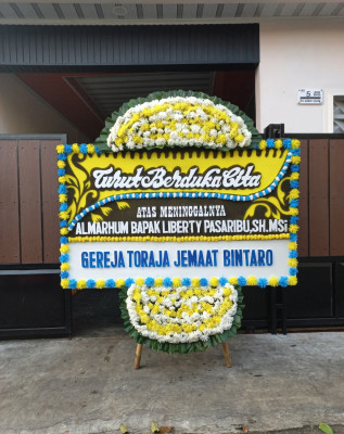 Papan Bunga Duka di Taliabu Barat Laut